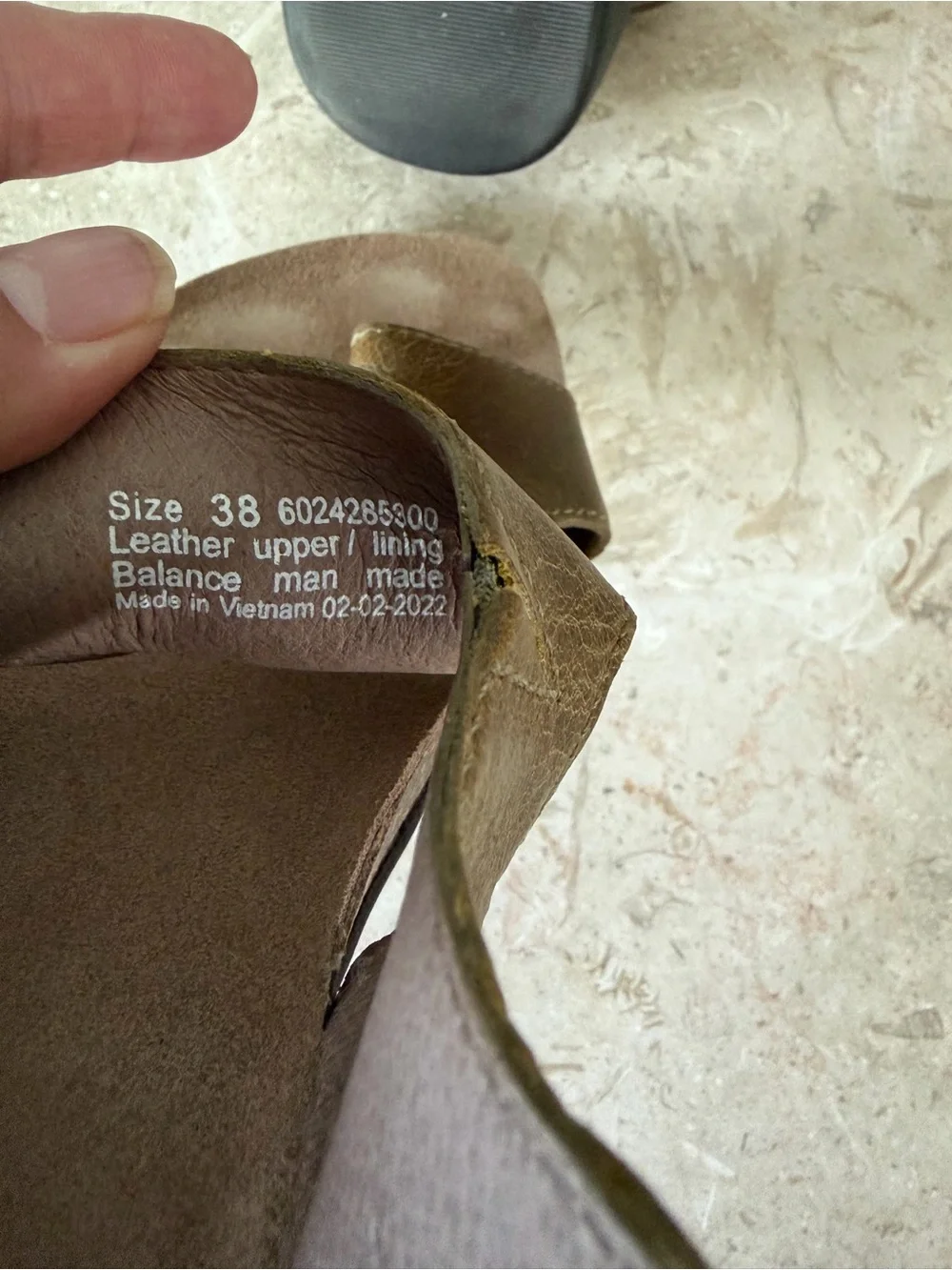 Dansko Reece Sandals Women's 38 / 7.5 Bronze Brown Leather Toe Loop Cork Shoes